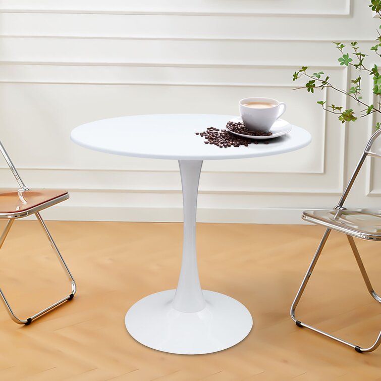 White round deals tulip table